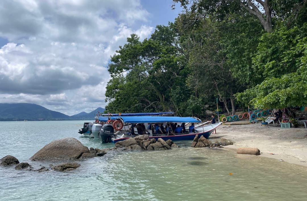 best snorkeling and diving spots in langkawi pulau bumbon besar and pulau bumbon kecil